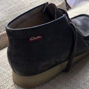 Men’s size 10 Clark’s Wallabees